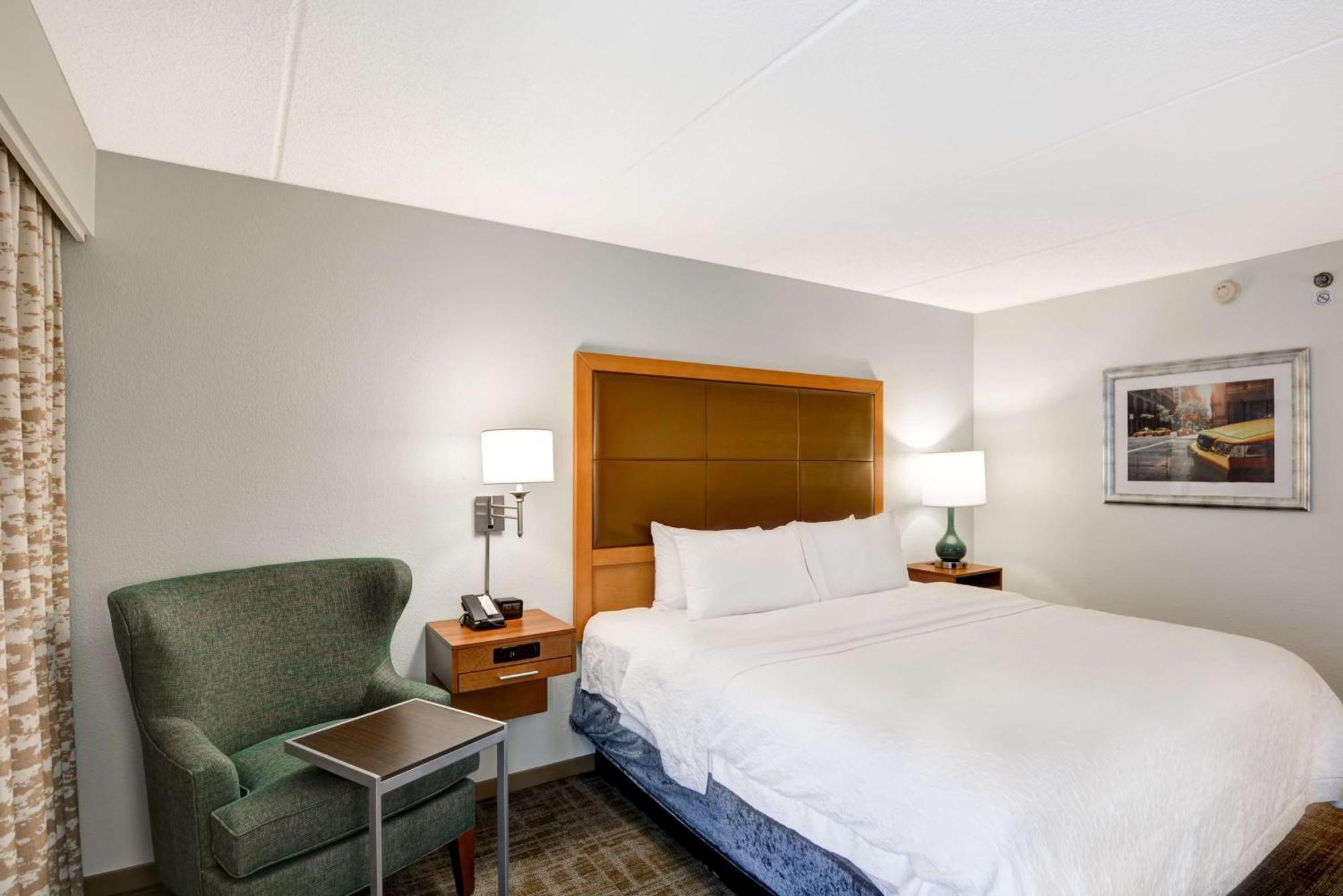 Hampton Inn Albany-Wolf Road Экстерьер фото