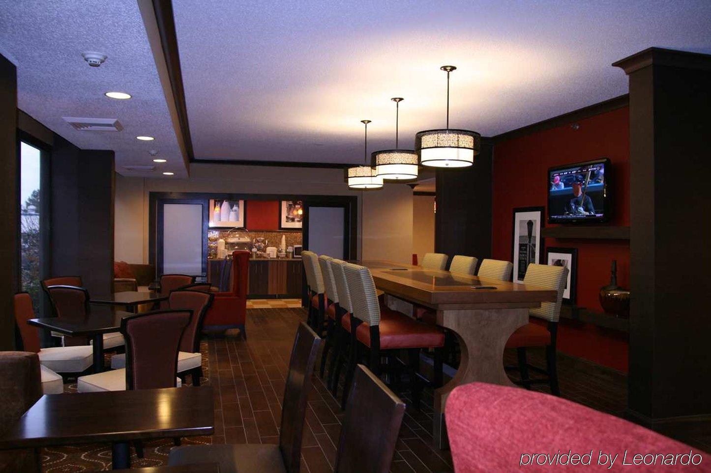 Hampton Inn Albany-Wolf Road Экстерьер фото