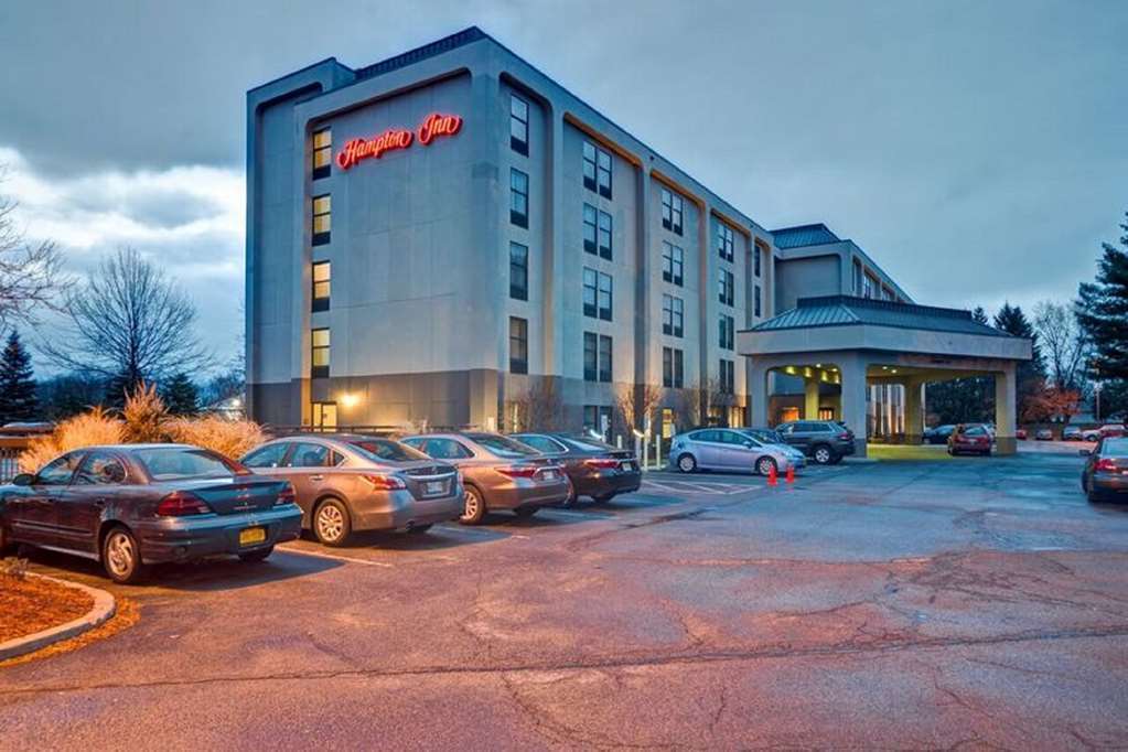 Hampton Inn Albany-Wolf Road Экстерьер фото