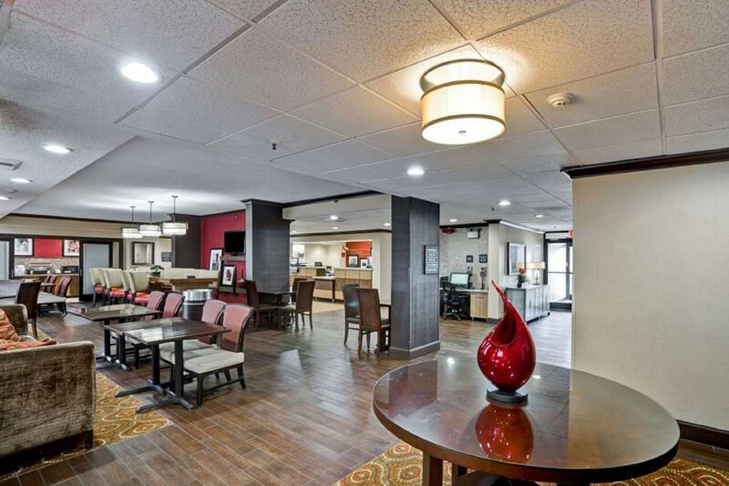 Hampton Inn Albany-Wolf Road Интерьер фото