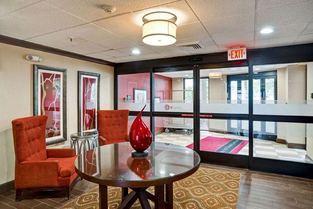 Hampton Inn Albany-Wolf Road Интерьер фото