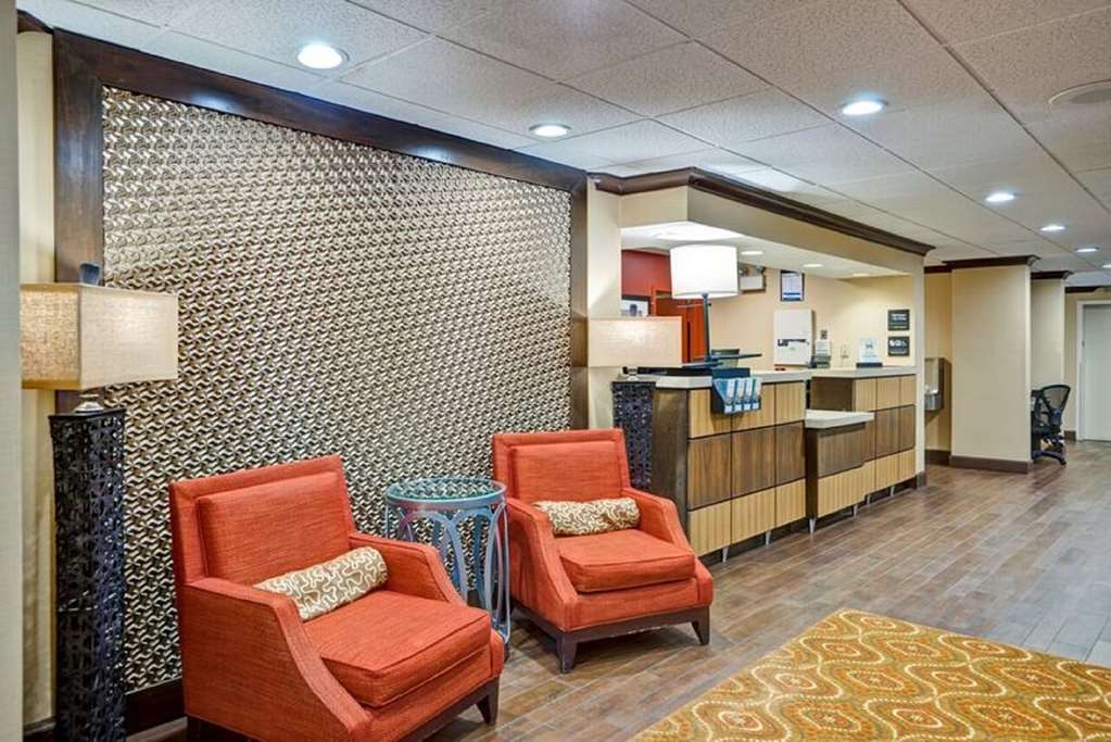 Hampton Inn Albany-Wolf Road Интерьер фото