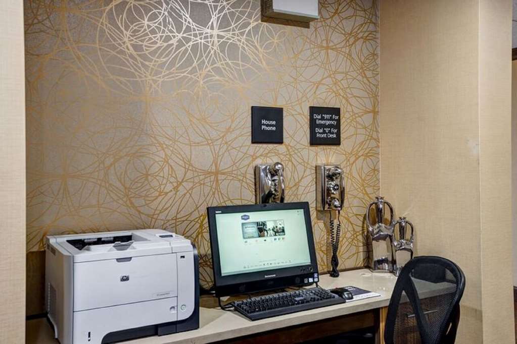 Hampton Inn Albany-Wolf Road Удобства фото