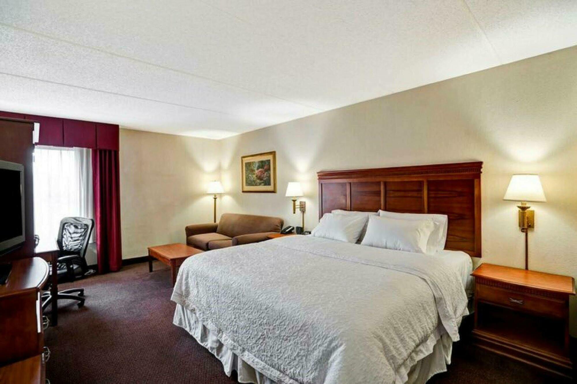 Hampton Inn Albany-Wolf Road Экстерьер фото