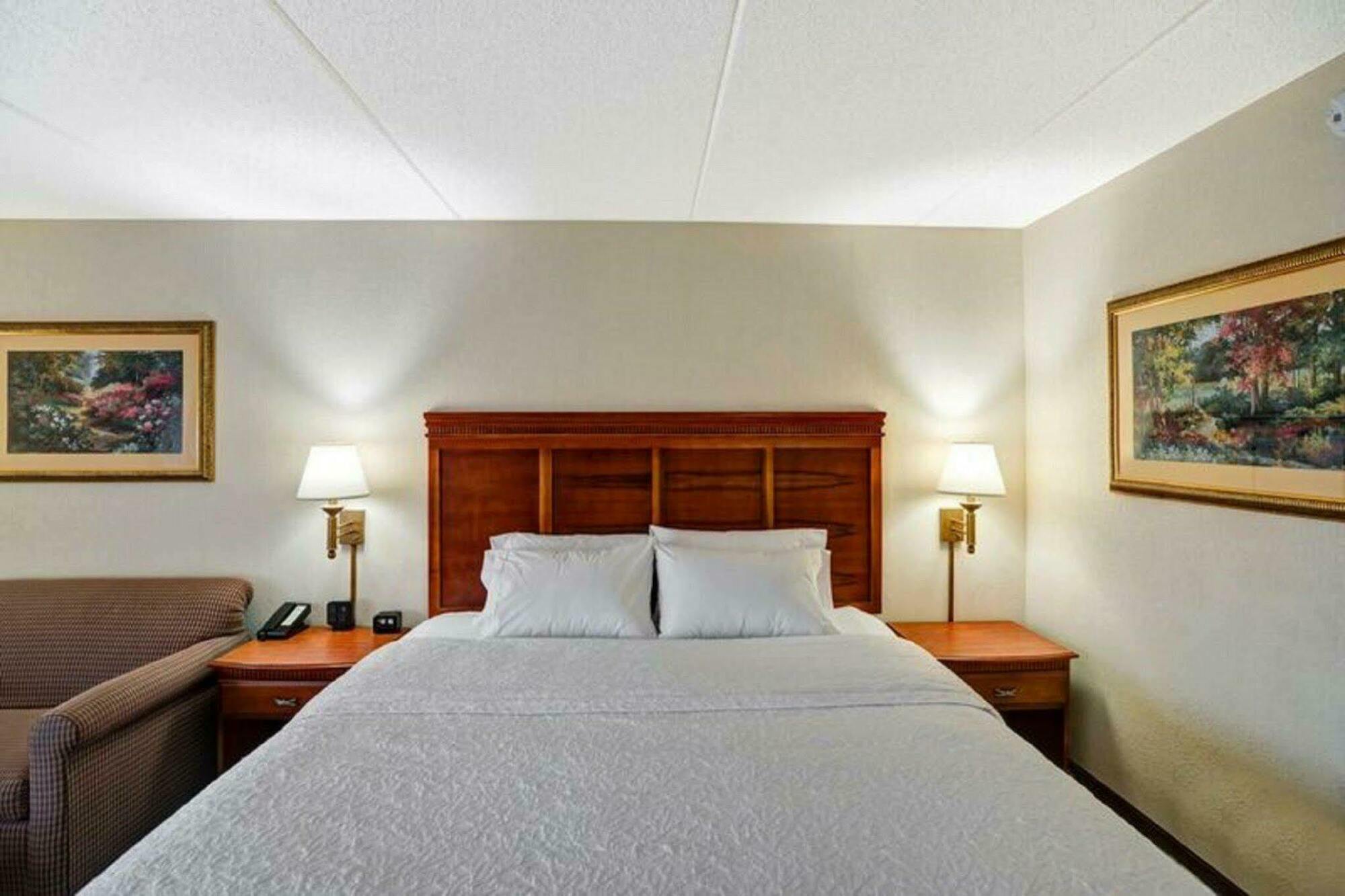 Hampton Inn Albany-Wolf Road Экстерьер фото